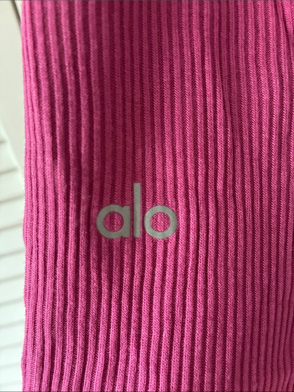 Alo Yoga Raspberry Joggers and Crop Top, S - Picture 3 of 8